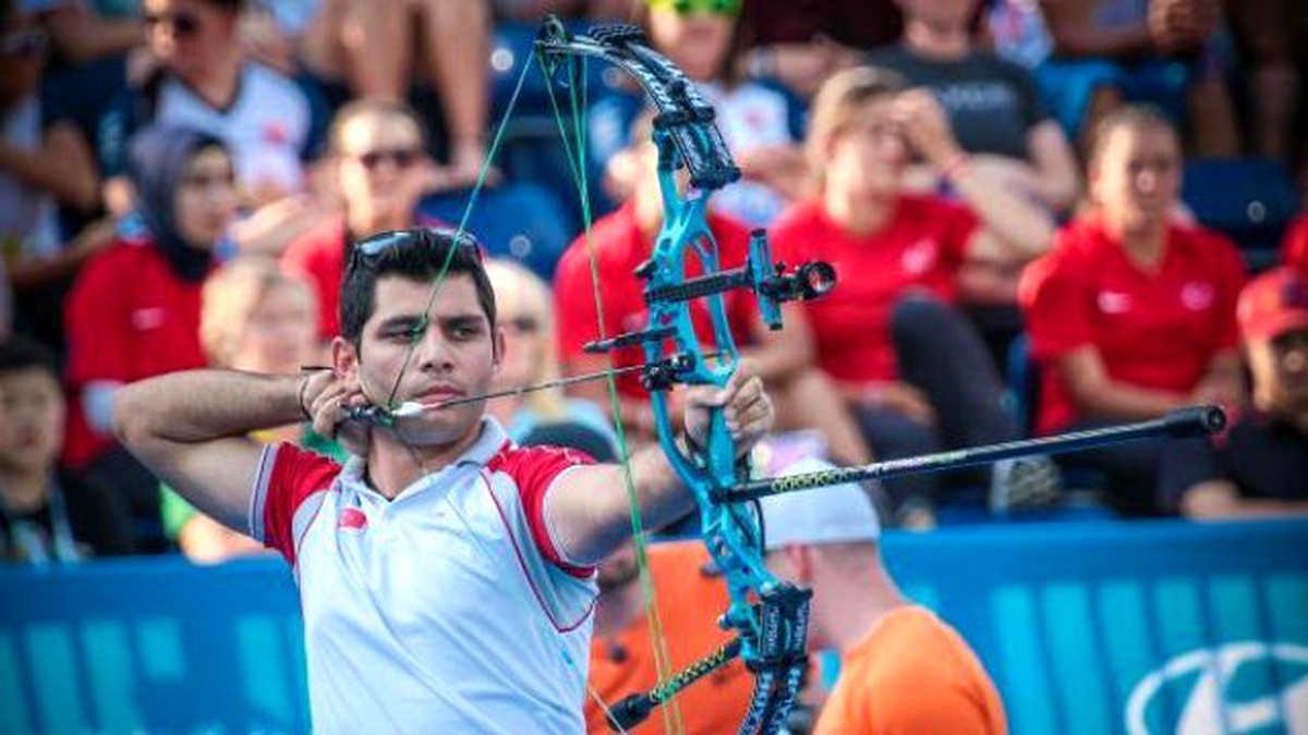 Karşıyaka Belediyesporlu Demir Dünya 2\'ncisi