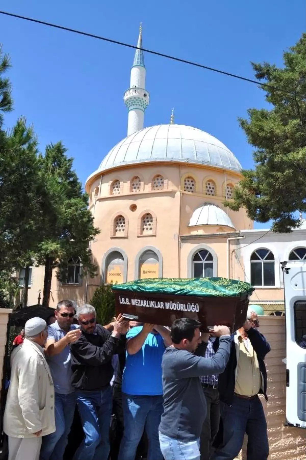 Ölümünde İhmal İddia Edilen Bebek Toprağa Verildi