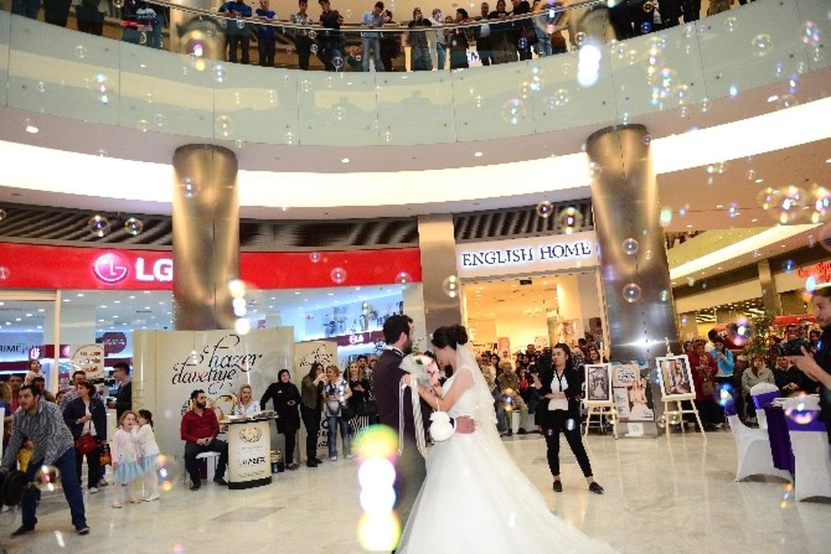 Park Afyon Avm\'de Kına ve Düğün Merasimi