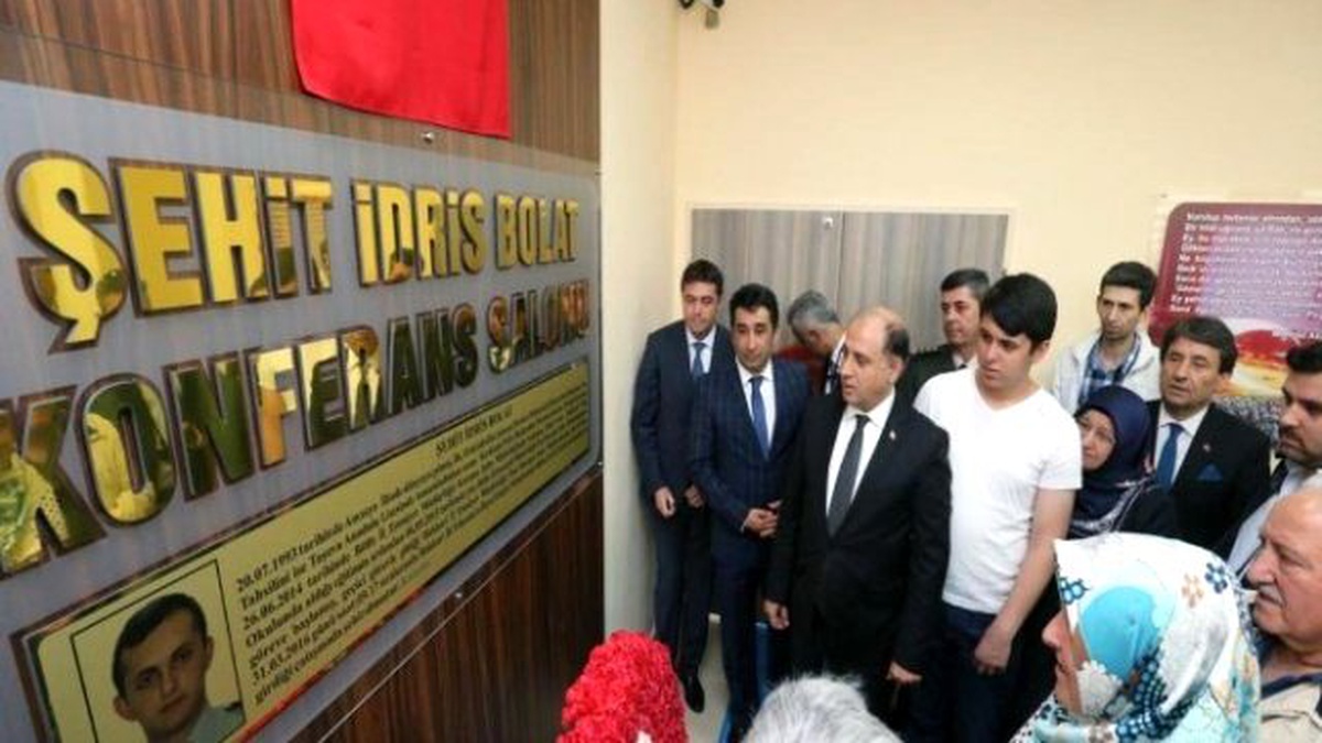 Şehidin İsmi Konferans Salonuna Verildi