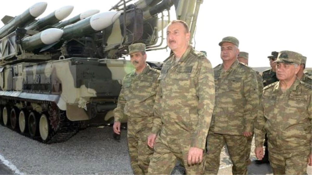 Azerbaycan Silah ve Mühimmatını Yeniliyor