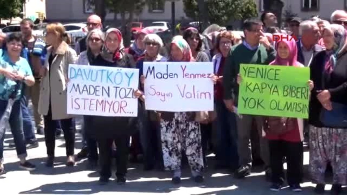 Çanakkale Köylü Kadınlardan Maden Kamyonlarına Valilik Önünde Protesto