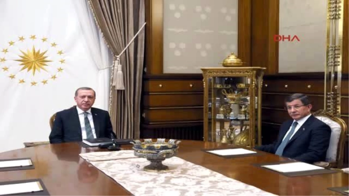 Cumhurbaşkanı Erdoğan ile Başbakan Davutoğlu\'nun Görüşmesi Başladı