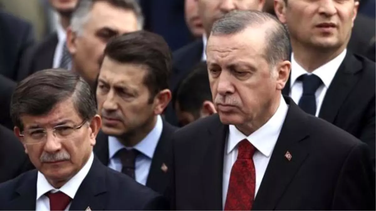 Cumhurbaşkanı Erdoğan ile Başbakan Davutoğlu Bir Araya Geliyor