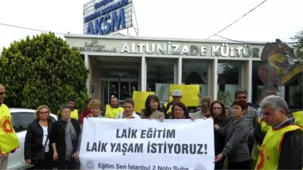 Eğitim-Sen Üyesi Bir Grup İhh Başkanının Katıldığı Konferansı Protesto Etti