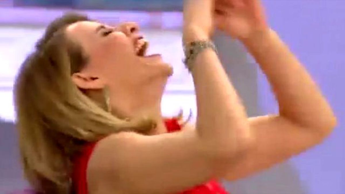 Ekip Arkadaşı Stüdyoya Dalınca Esra Erol Kahkahaya Boğuldu