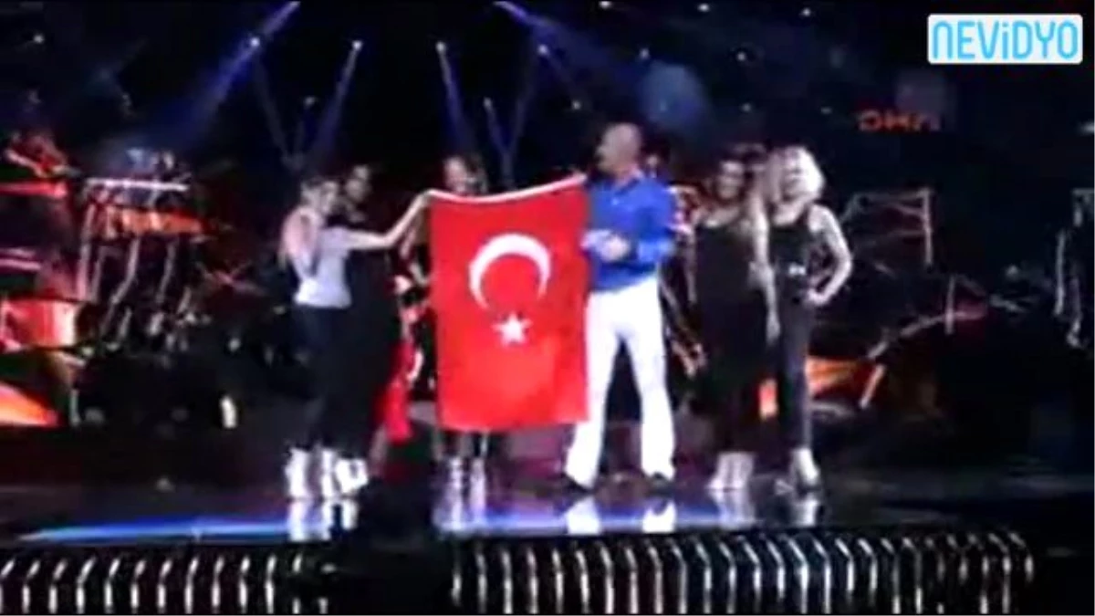 Eurovision\'da Türk Bayrağı