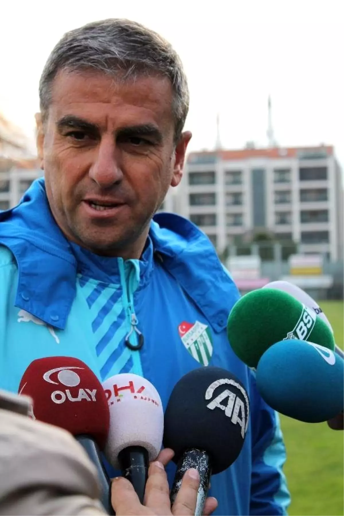 Hamza Hamzaoğlu: Bursaspor\'da Devam Etmek İstiyorum