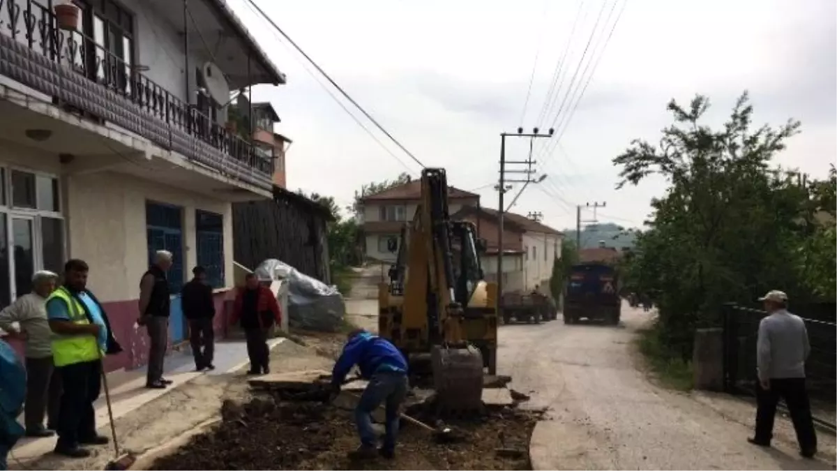 Kartepe\'nin Köy Yolları Bakıma Alındı