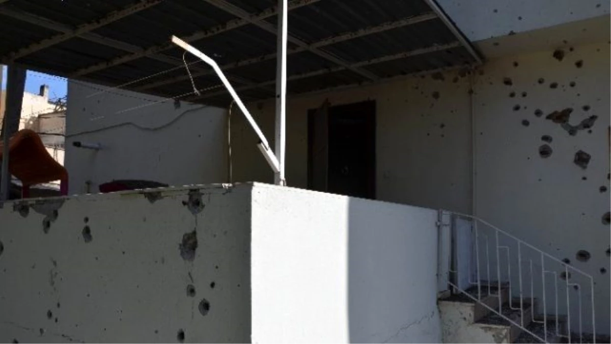 TSK, Kilis\'e Roketli Saldırı Sonrası IŞİD Mevzilerini Vurdu, 3 IŞİD\'li Öldürüldü