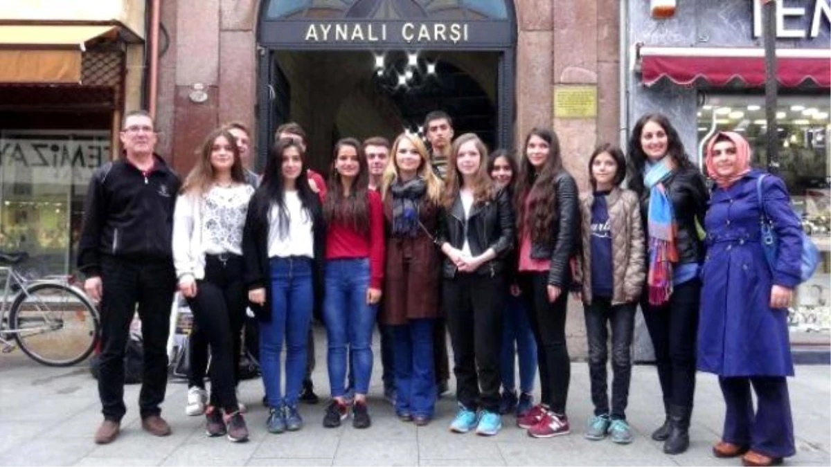 Liselilerden İşaret Diliyle Çanakkale Türküsü