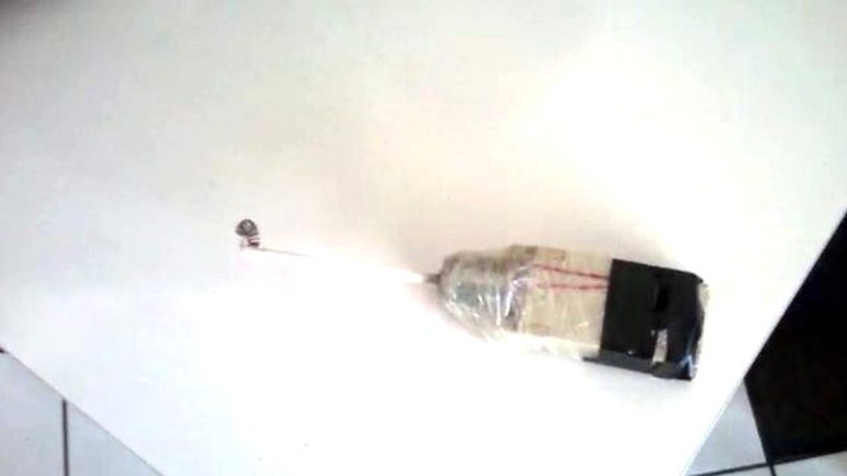 Suriyeli Şahsın Üzerinde Bomba Kumandası Süsü Verilmiş Cihaz Bulundu