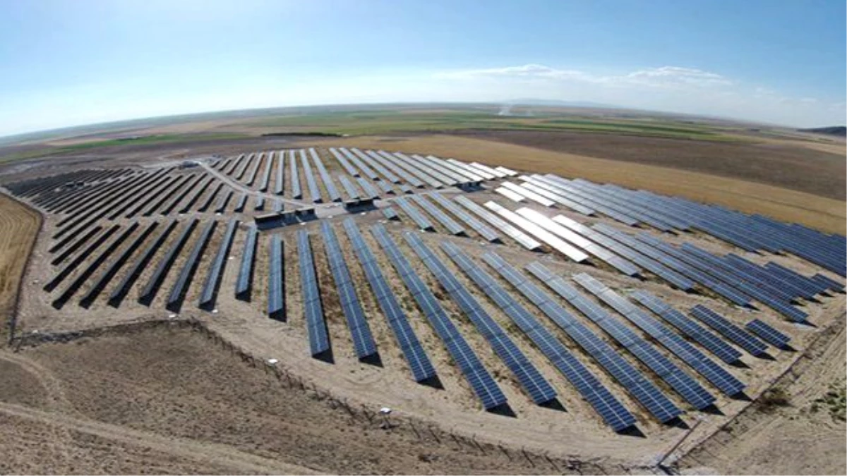 Türkiye\'nin En Büyük Güneş Enerji Santrali Açıldı