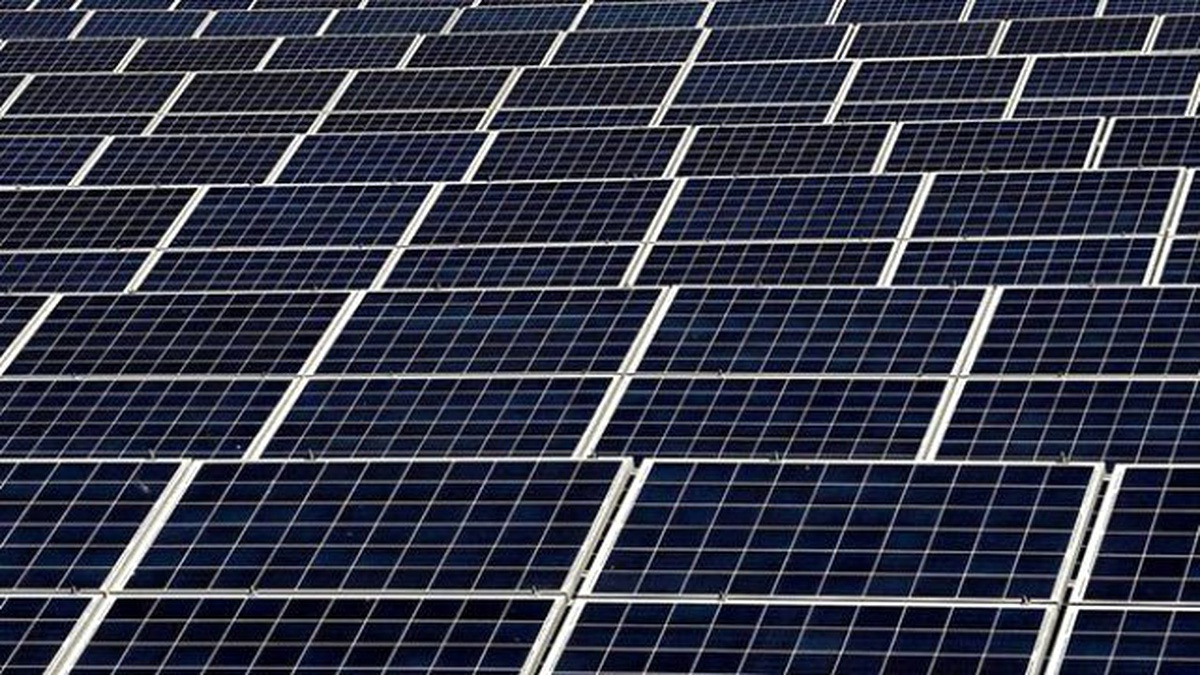 Türkiye\'nin En Büyük Güneş Santrali Açıldı