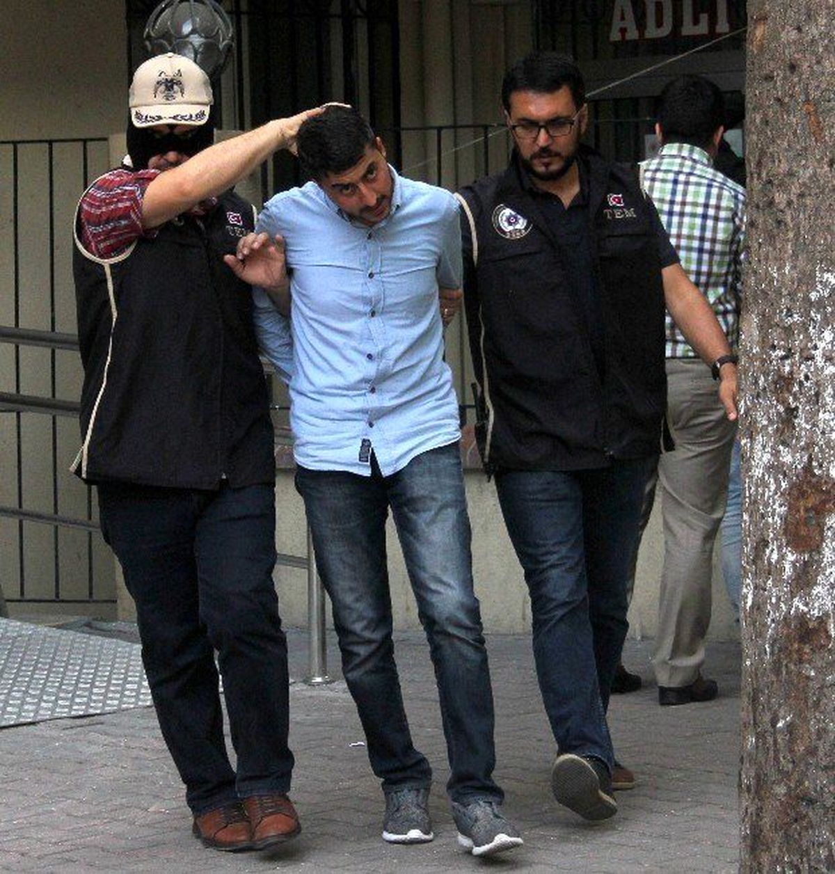 PKK Gösterisinde Polise Ateş Açtı, Yakalanınca 'Vatan, Millet' Edebiyatı Yaptı