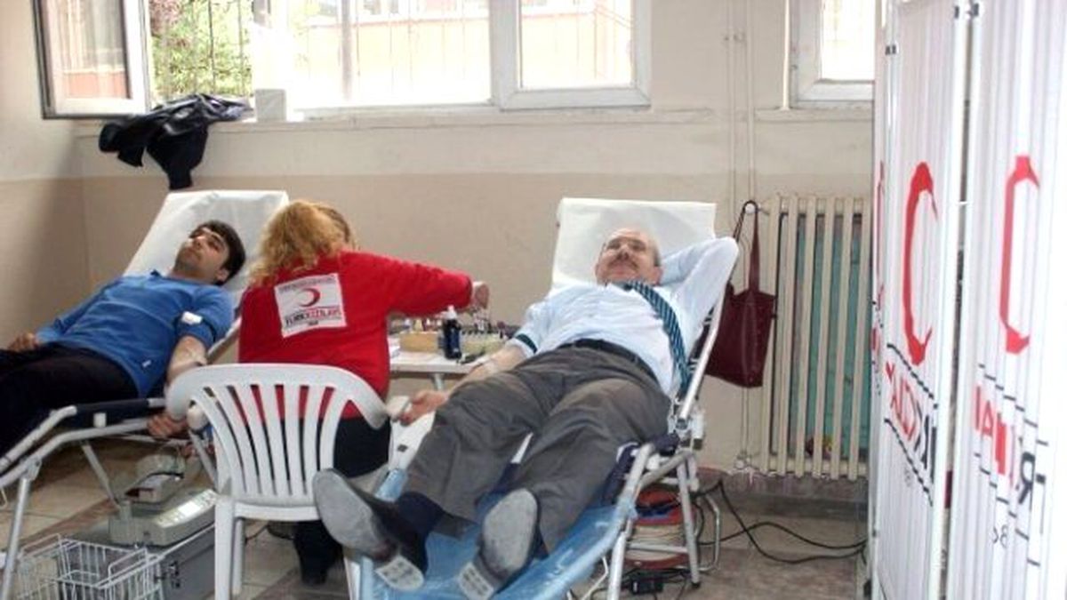 Afyonkarahisar\'da Kan Bağışı Kampanyası