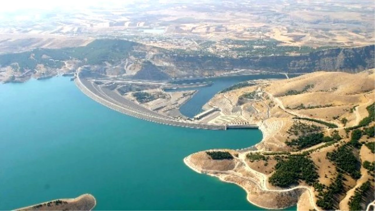 Atatürk Barajı\'ndan Ülke Ekonomisine Büyük Katkı