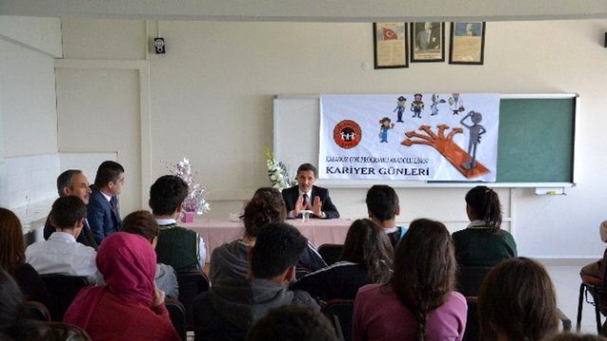 Başkan Kaya, Öğrencilerle Bir Araya Geldi