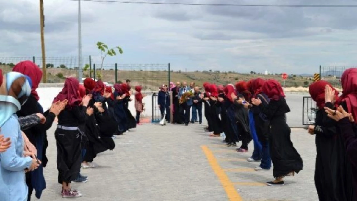 Bursa Müftüsü Ay, Anadolu İmam Hatip Lisesi Öğrencileri ile Söyleyişi Yaptı