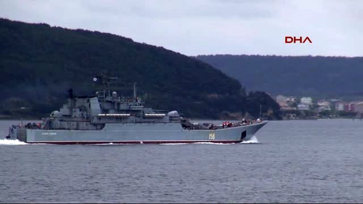 Çanakkale - Rus Savaş Gemisi Karadeniz\'e Çıkıyor