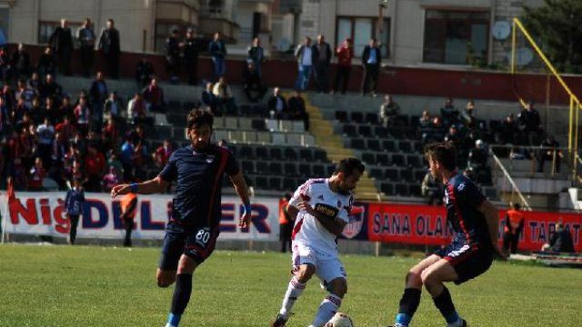 Çorum Belediyespor-Niğde Belediyespor: 1-1