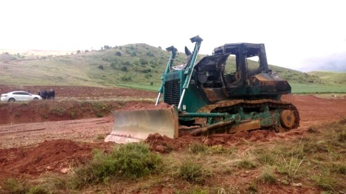 DSİ\'ye Ait İş Makineleri Kundaklandı
