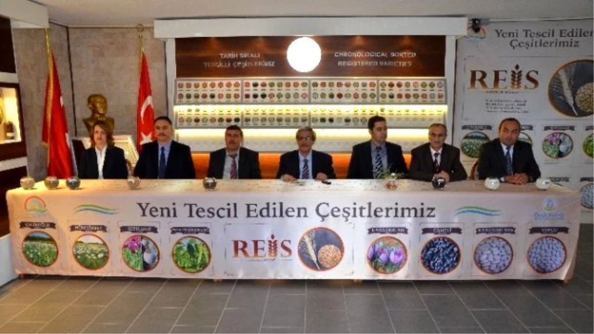 Eskişehir\'de Tarımsal Üretime Kazandırılan Yeni Çeşitler Tanıtıldı