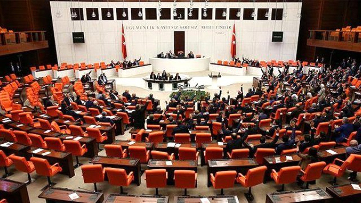 HDP\'den AK Parti\'ye "Dokunulmazlık" Tepkisi