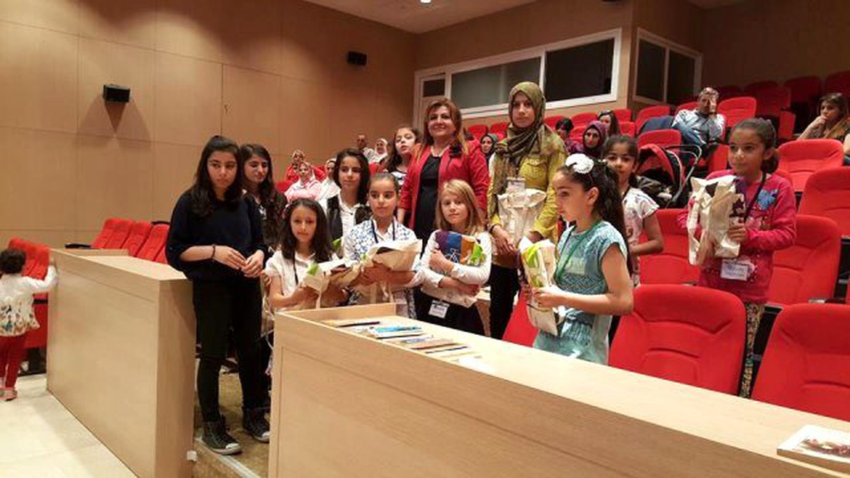 İstanbul PAYDA Derneğinden Batmanlı Kızlara Burs