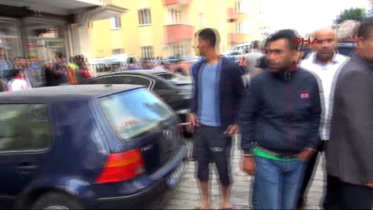 Kilis\'e 2 Roket Mermisi Düştü