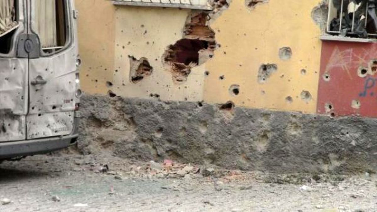 Kilis\'e 3 Roket Atıldı: 1\'i Polis, 2 Yaralı