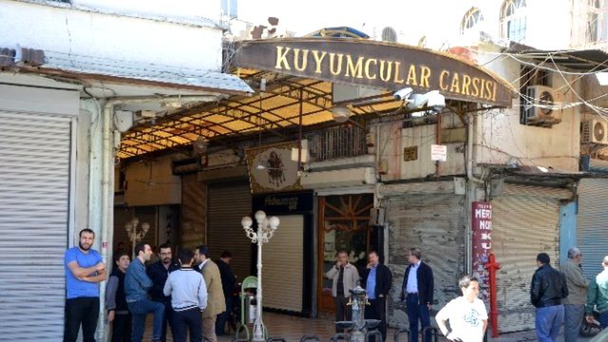 Kilisli Esnaflar Roketli Saldırıları Protesto Etmek İçin İş Yerlerini Kapattı