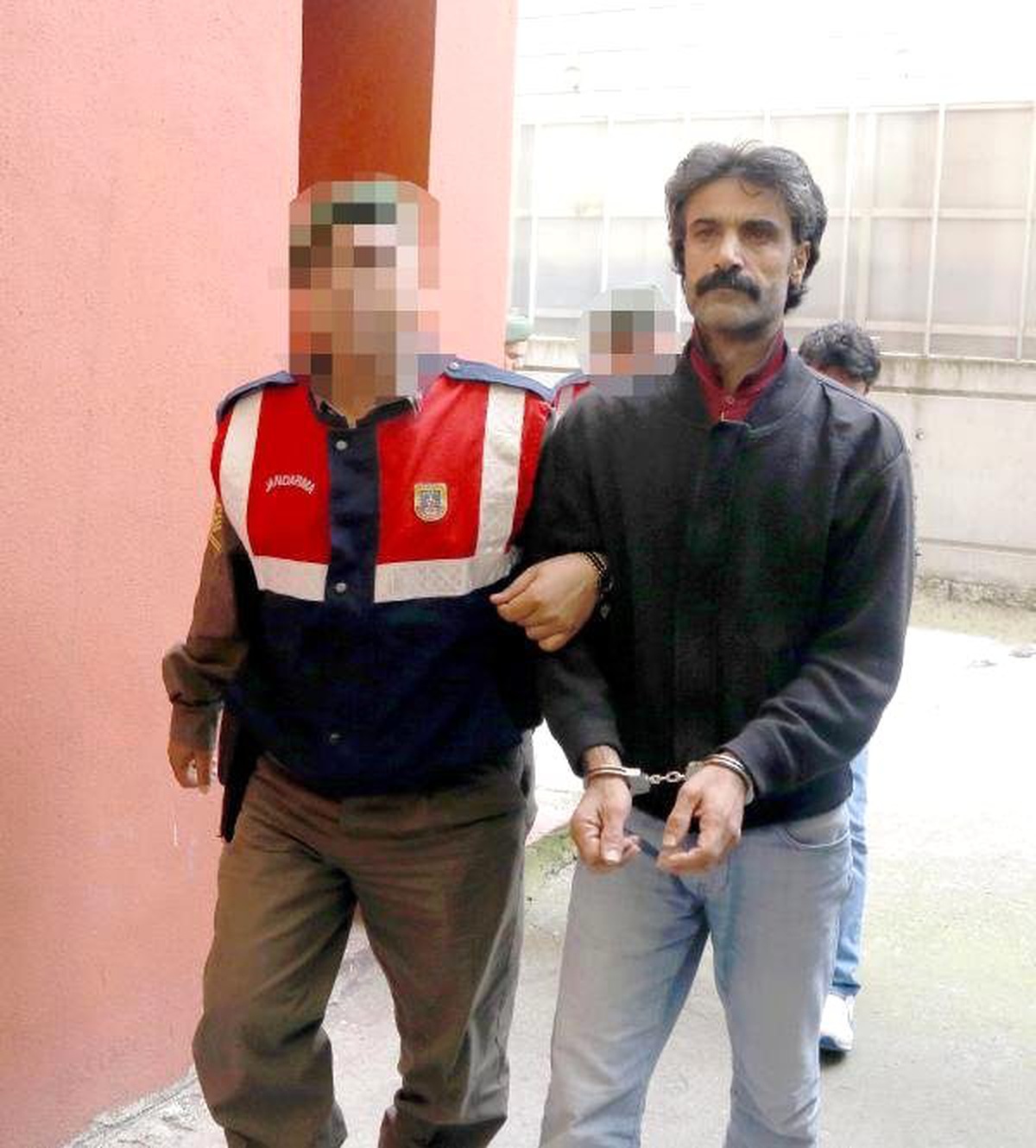 Kocaeli\'de PKK Operasyonu: 4 Gözaltı
