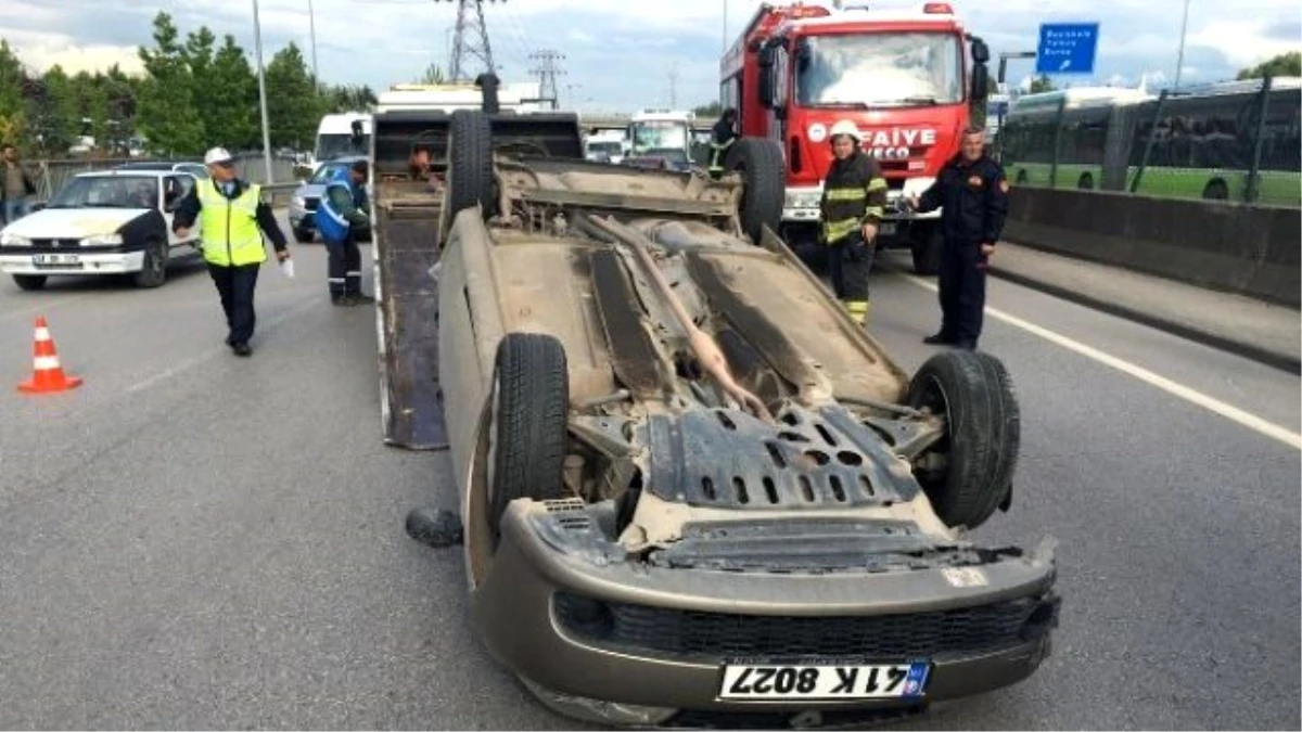 Kocaeli\'de Trafik Kazası: 1 Yaralı