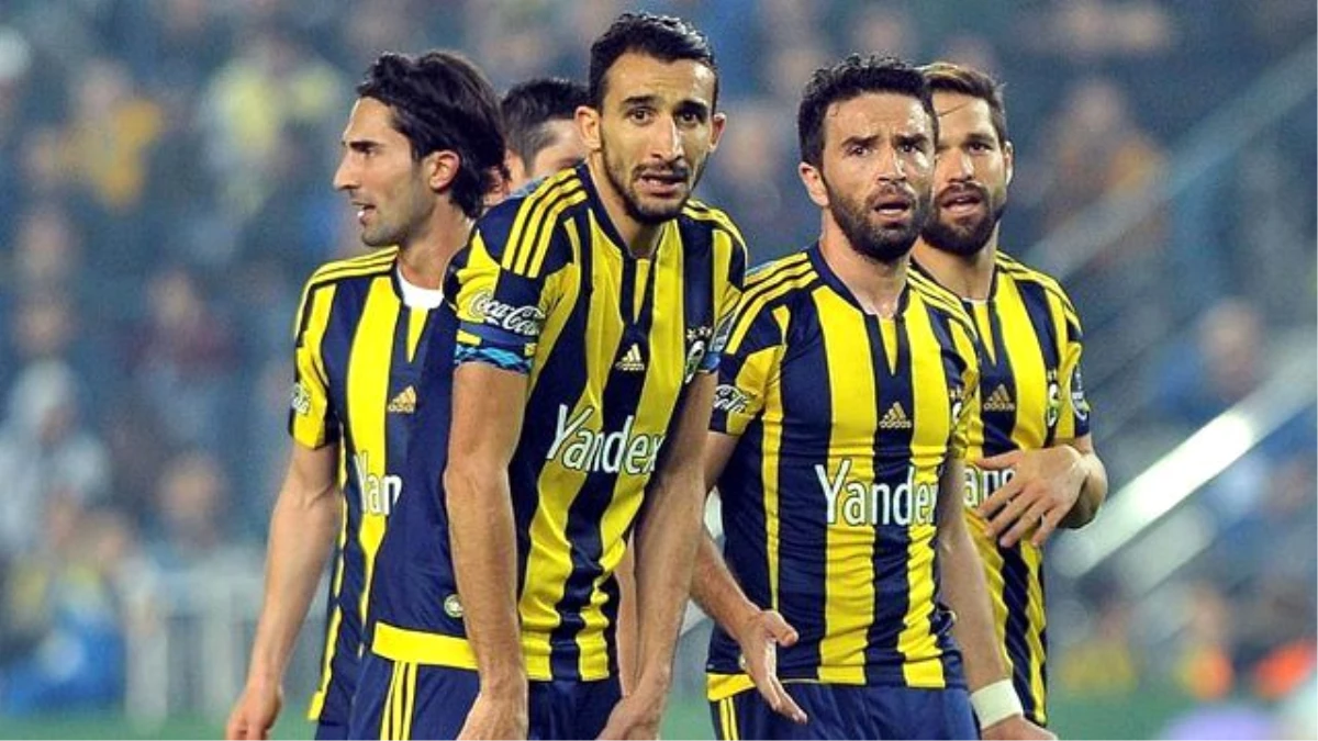 Mehmet Topal ve Gökhan Gönül, Fenerbahçe\'de Kalma Kararı Aldı