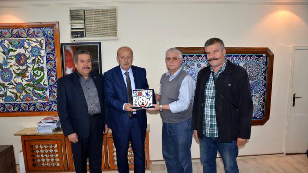 Mehter Takımından Başkan Sargın\'a Çinili Teşekkür Plaketi