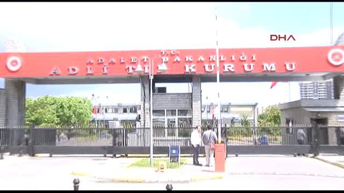 Oğlu Tarafından Öldürülen Kadının Cenazesi Adli Tıp Kurumu\'ndan Alındı