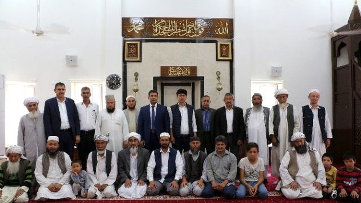 Özbek Camisi İbadete Açıldı