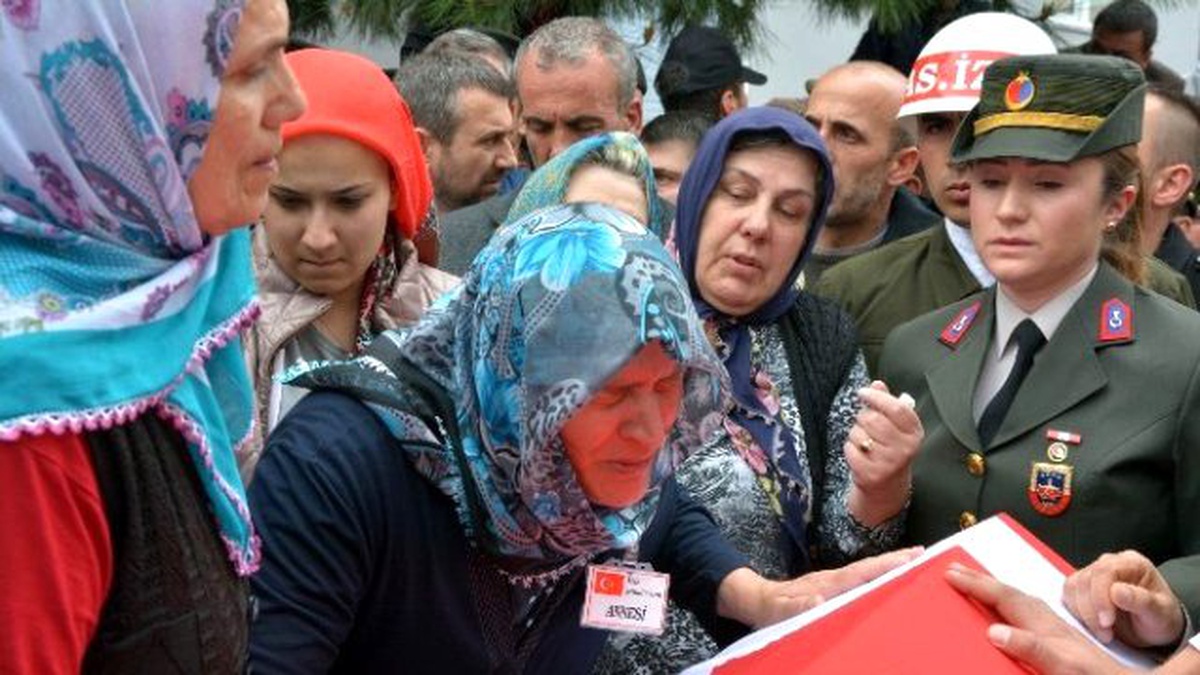 Samsunlu Şehit Uzman Çavuşu Binlerce Vatandaş Uğurladı