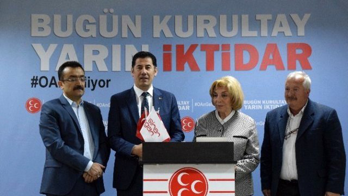 Sinan Oğan, Alparslan Türkeş\'in Kızı ile Basın Toplantısı Düzenledi