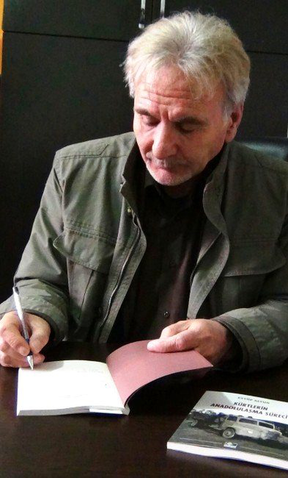 Sosyolog-yazar Altun\'un Kitabı Piyasaya Çıktı