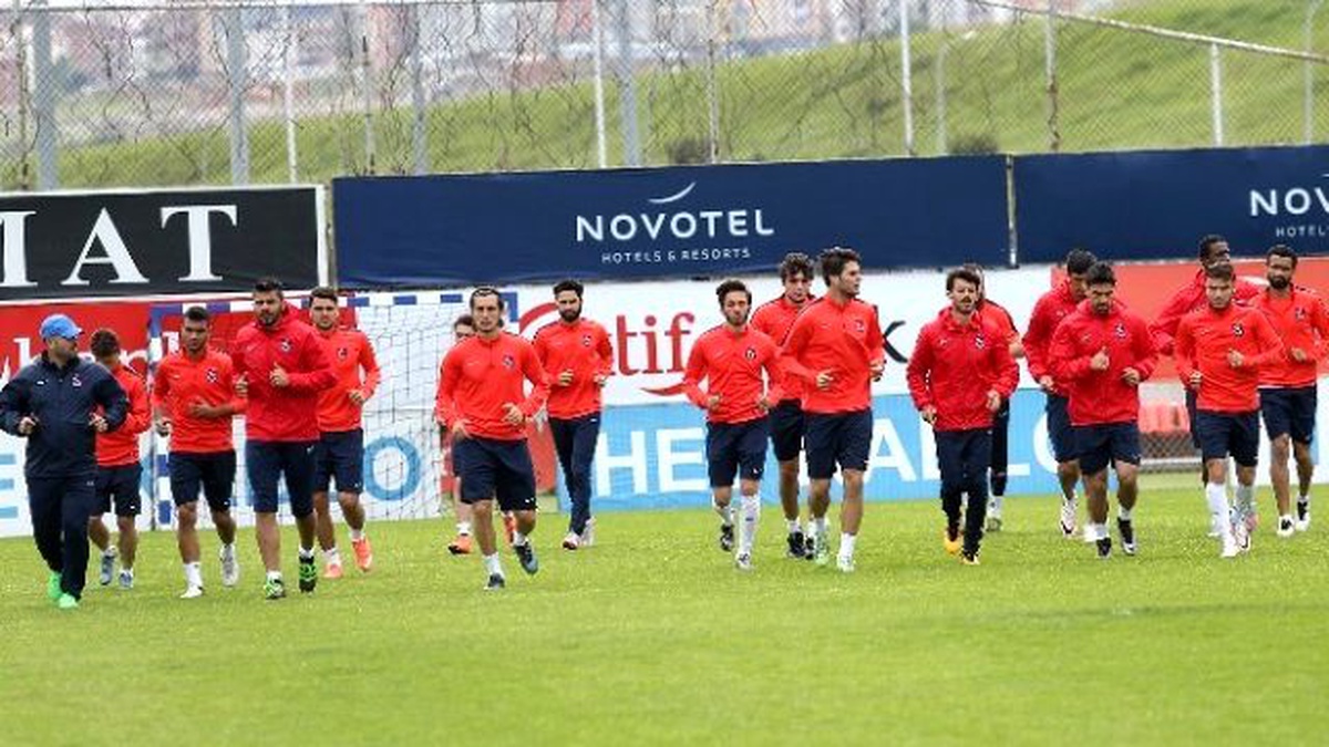 Trabzonspor, Çaykur Rizespor Hazırlıklarını Sürdürüyor