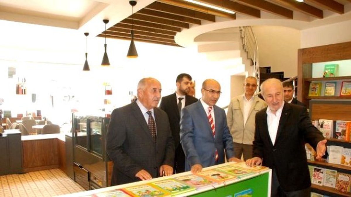 Türkiye Diyanet Vakfı 30. Kitap Evini Adıyaman\'da Hizmete Açtı