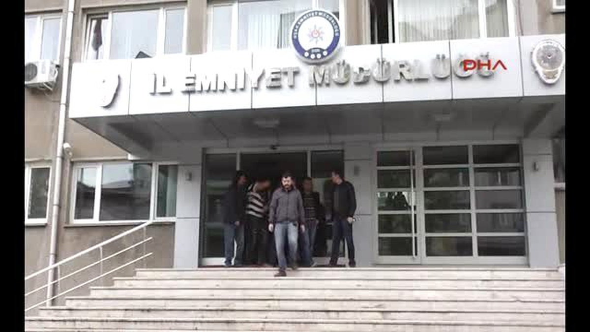 Uşak Sahte Altınla Dolandırıcılığa 3 Gözaltı