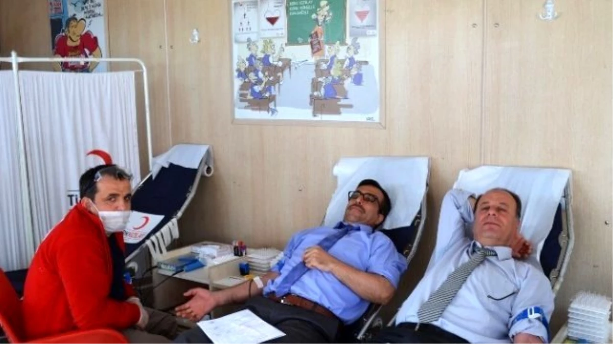 Adilcevaz\'da Kan Bağışı Kampanyası