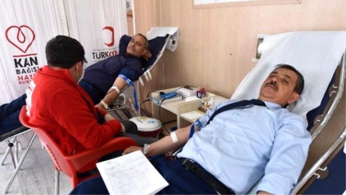 Ahlat\'ta Kan Bağışı Kampanyası