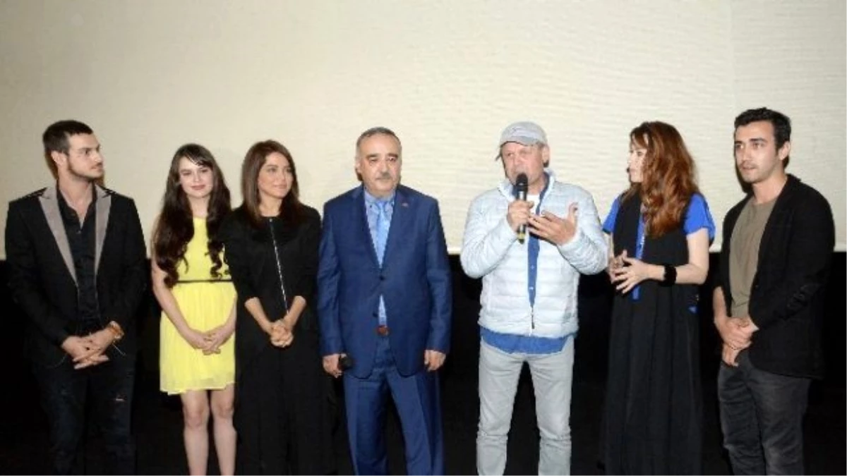 Ankara Yazı Filmine Duygu Dolu Gala