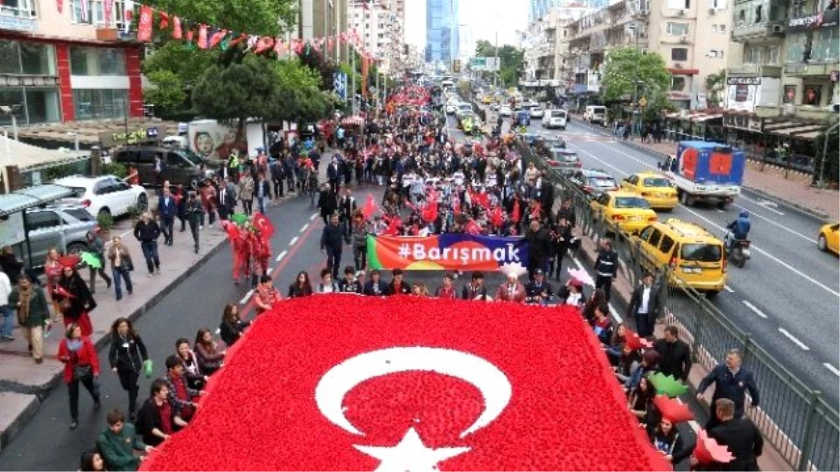 Beşiktaş\'ı Çiçeklerle Süsleyecek Festival Başladı