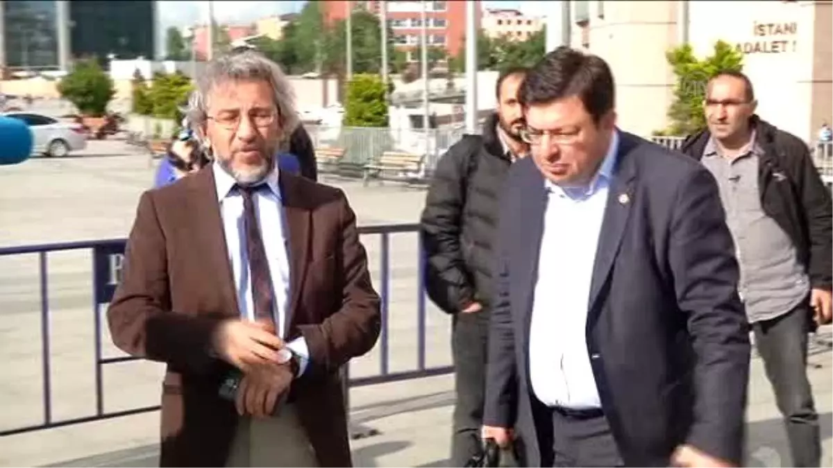 Can Dündar\'a Saldırı