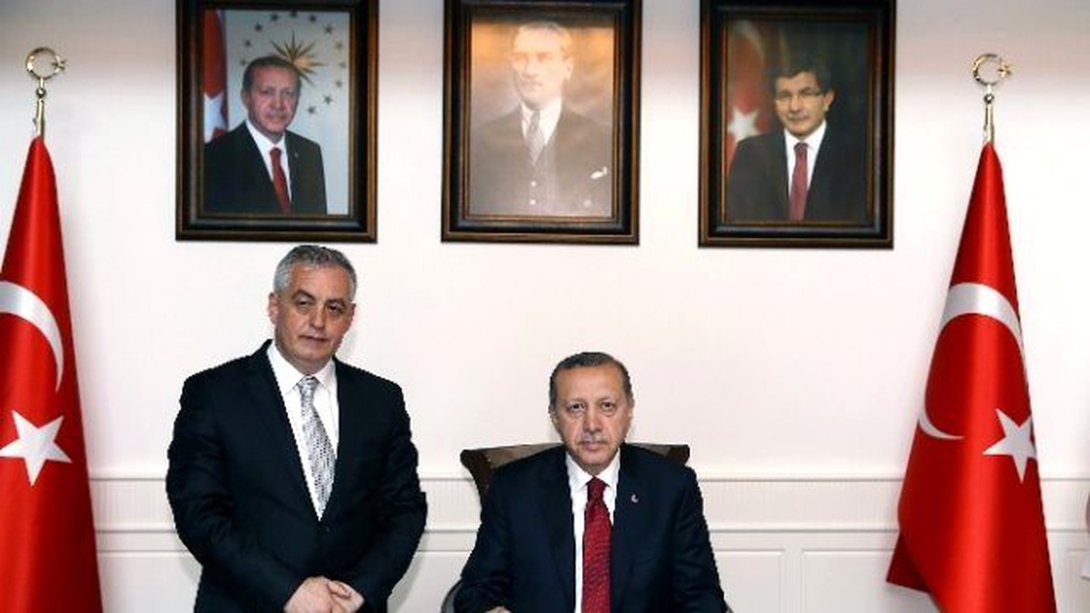 Cumhurbaşkanı Erdoğan, Yeni Eyüp Belediye Binasını Ziyaret Etti